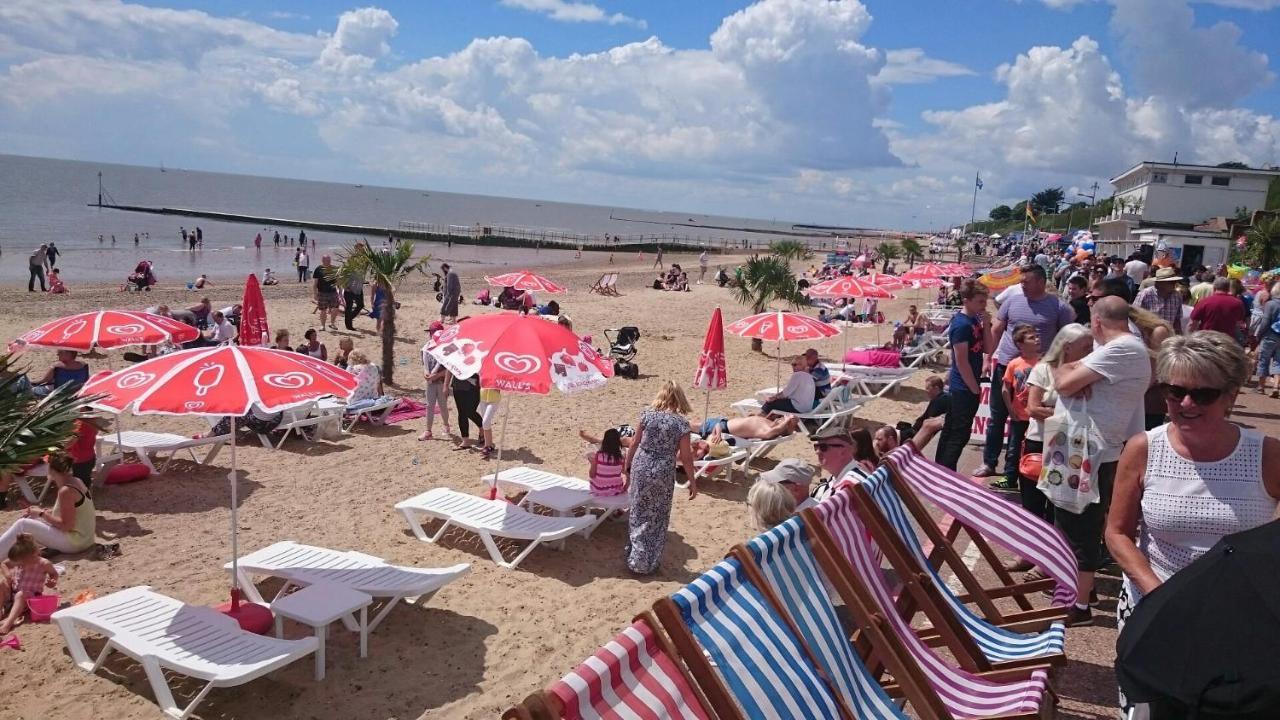 Beach Palace Clacton-on-Sea Exterior photo
