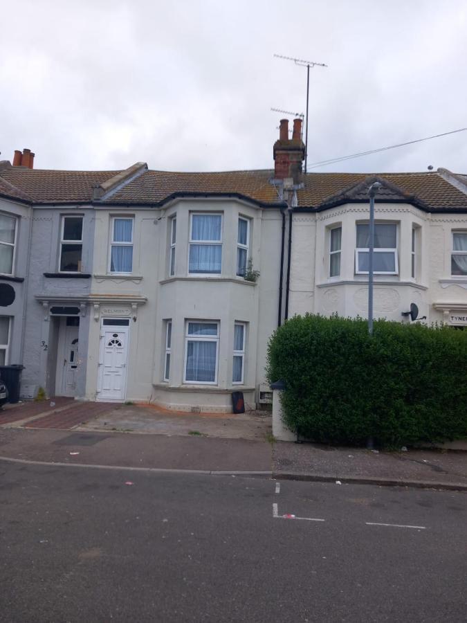 Beach Palace Clacton-on-Sea Exterior photo